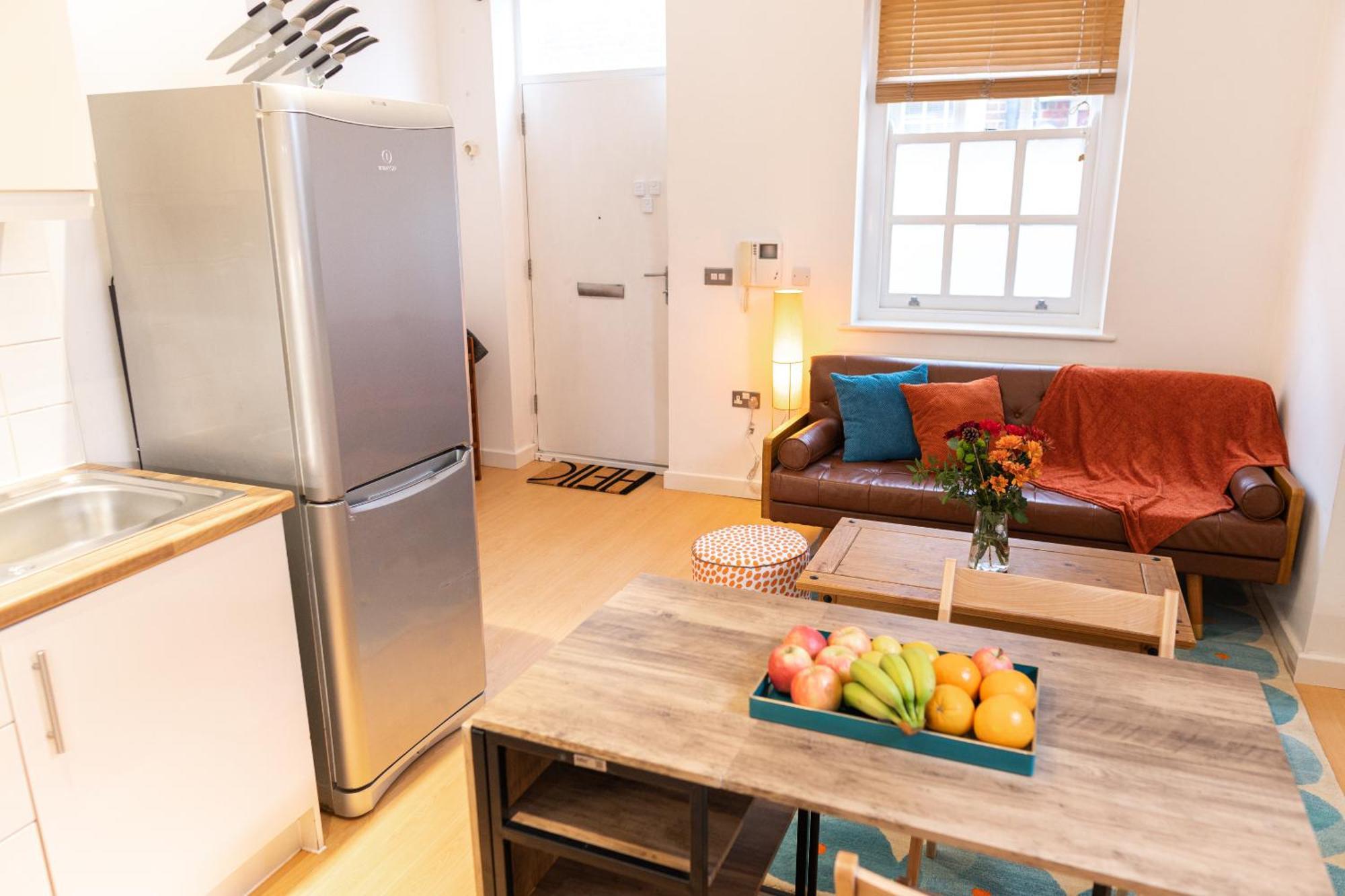 Bartlett House With Terrace Near Greenwich Holiday home London